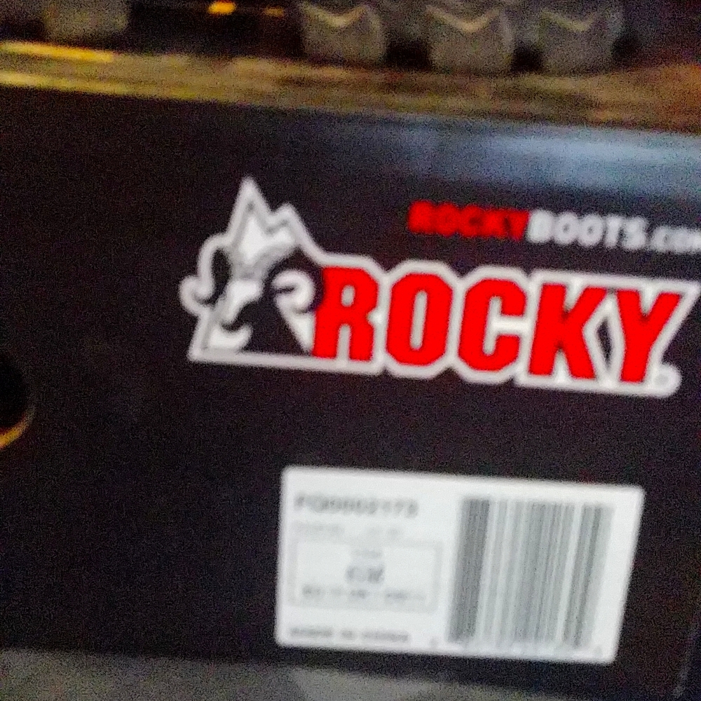 Boots size 6 black